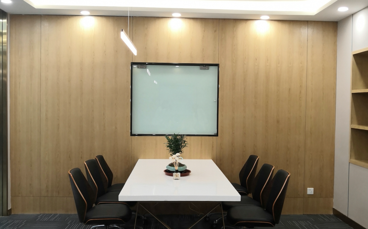 会议室实景，点击放大
